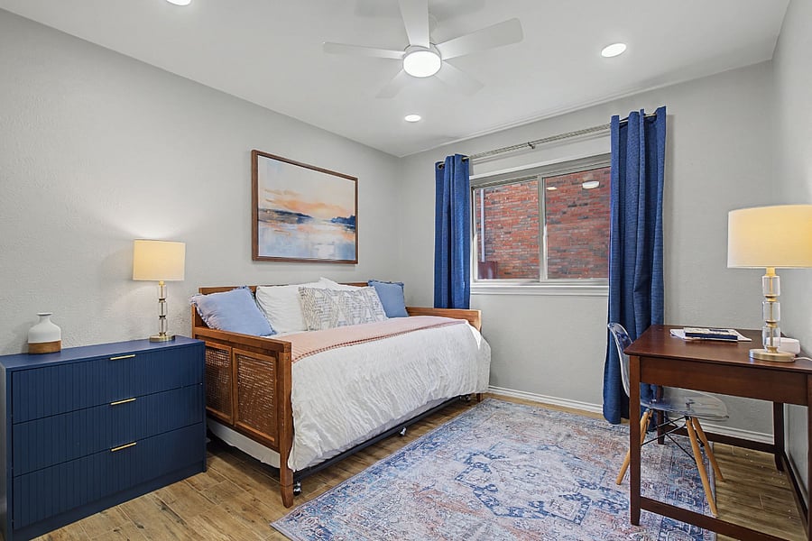 3rd Bedroom: Twin daybed, twin trundle bed. Desk with chair.