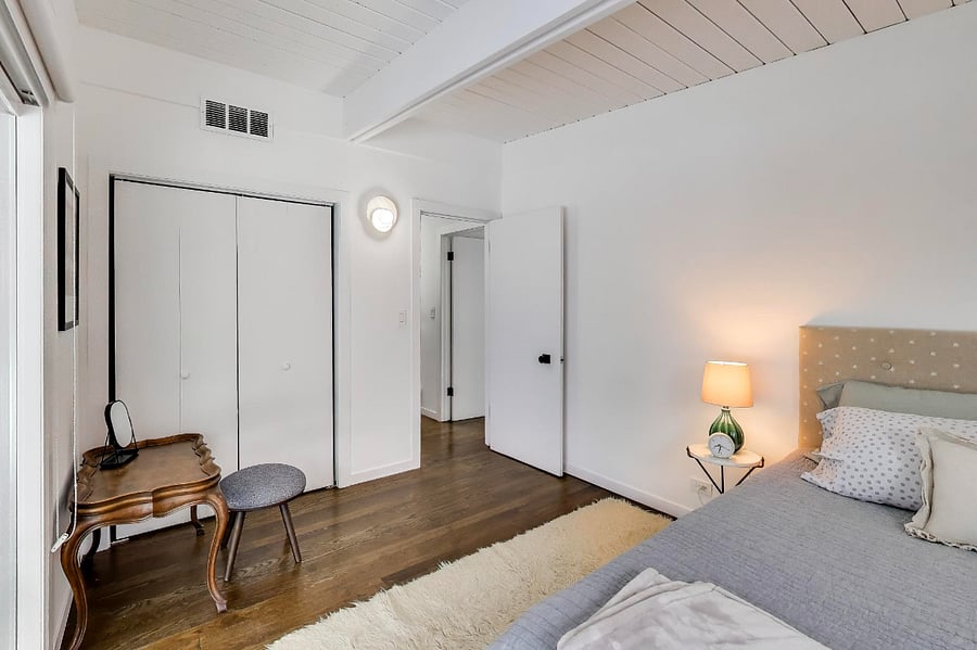 West side queen bedroom 2