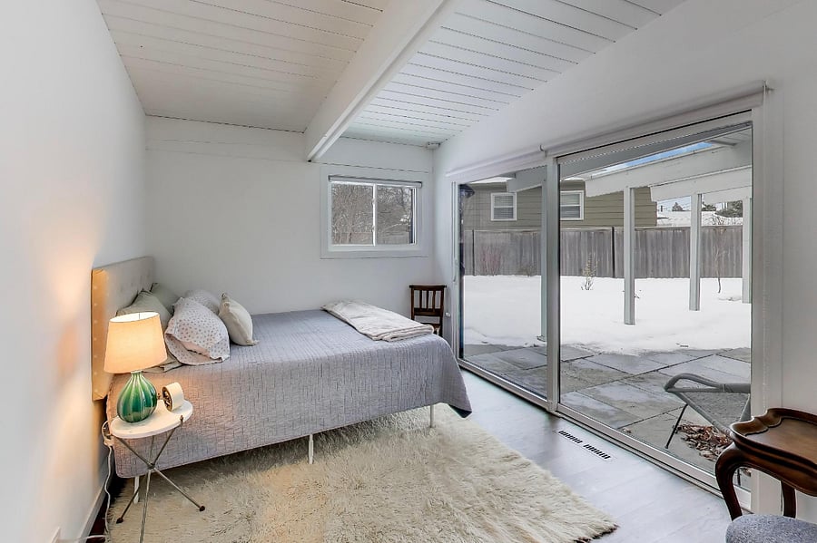 West side queen bedroom 2
