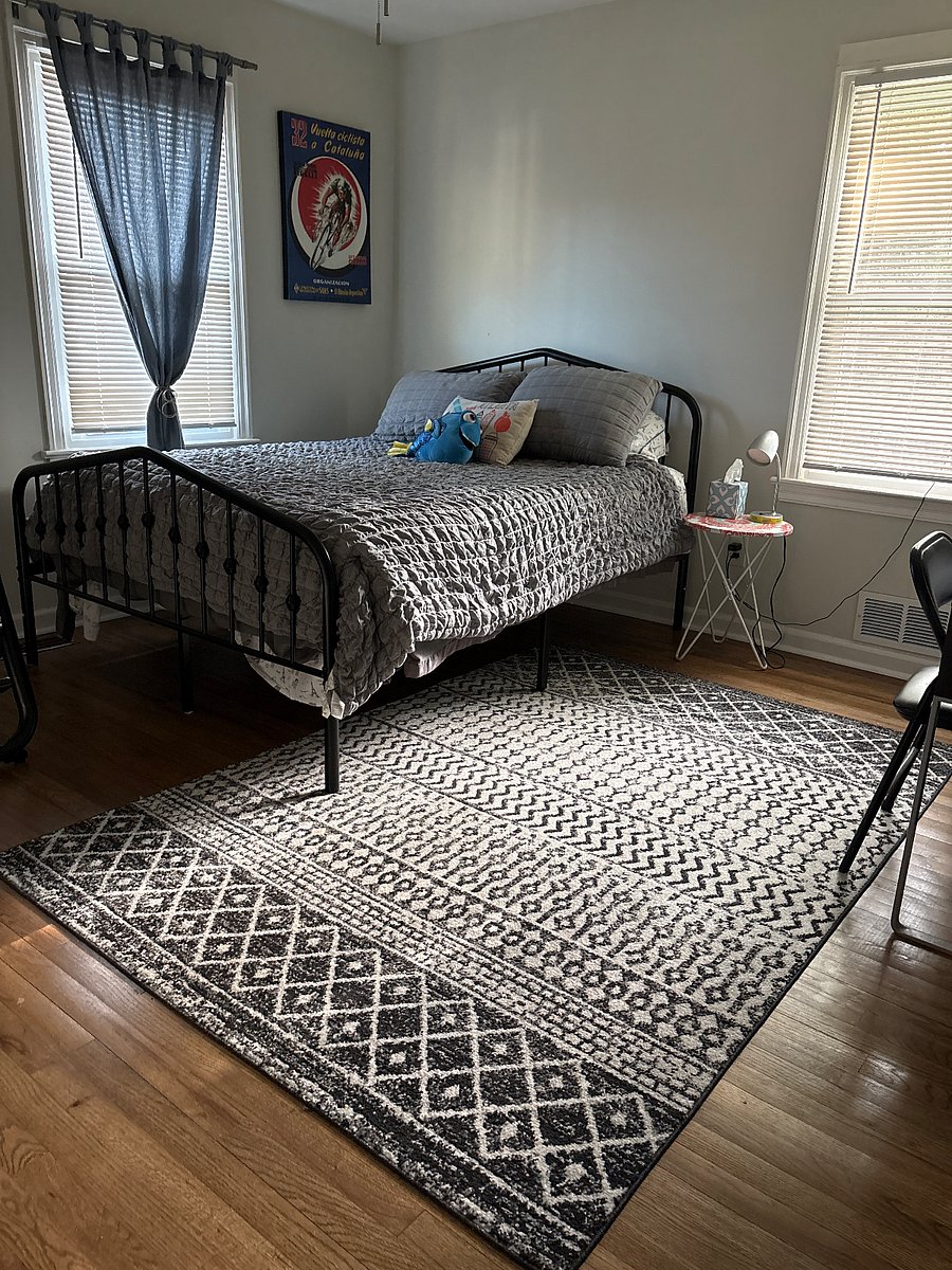 Queen bed