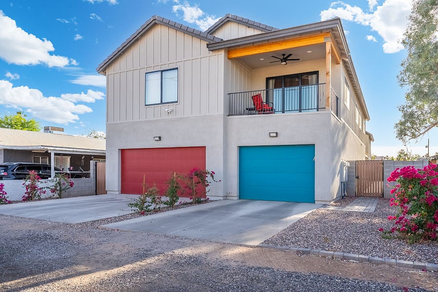 Welcome home! Enjoy plenty of hassle-free driveway parking right in front of this eye-catching, modern desert retreat.