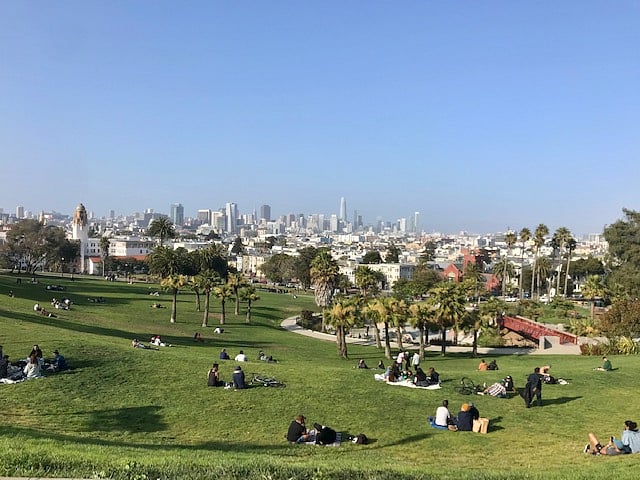 IYKYK - Dolores Park just a 5-minute walk.