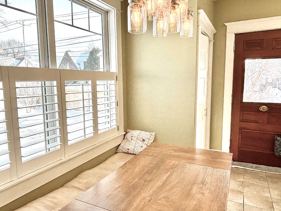 Breakfast nook in the kitchen