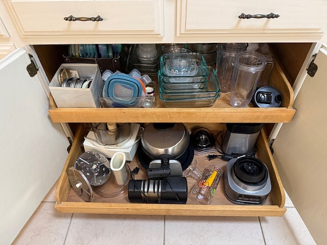 Fully stocked kitchen