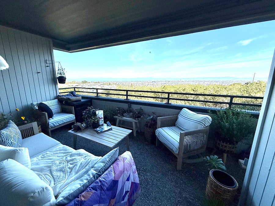 Private patio Lounge area