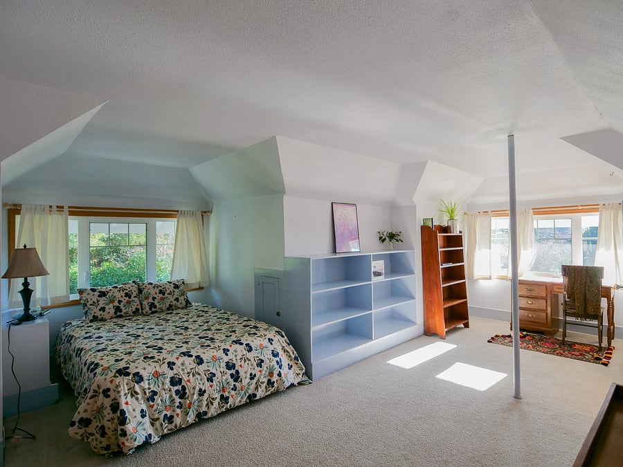 Upstairs Primary Bedroom