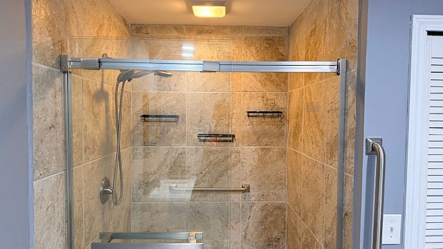 Full-size master shower