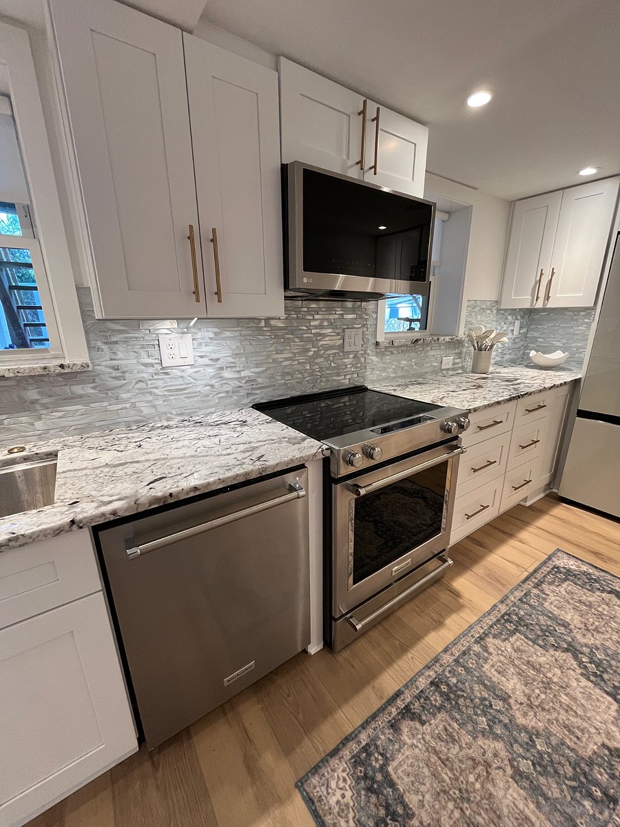 New granite, and new kitchenaid appliances