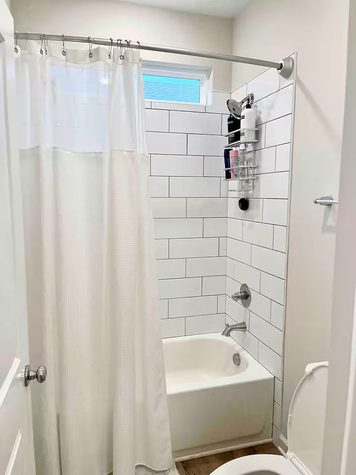 SHARED BATHROOM