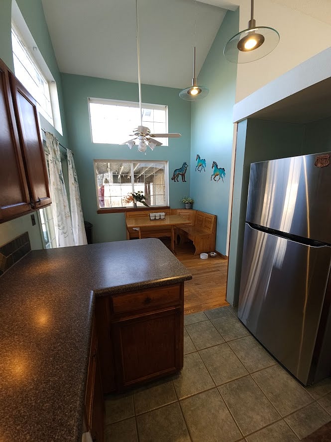 Kitchen and breakfast nook