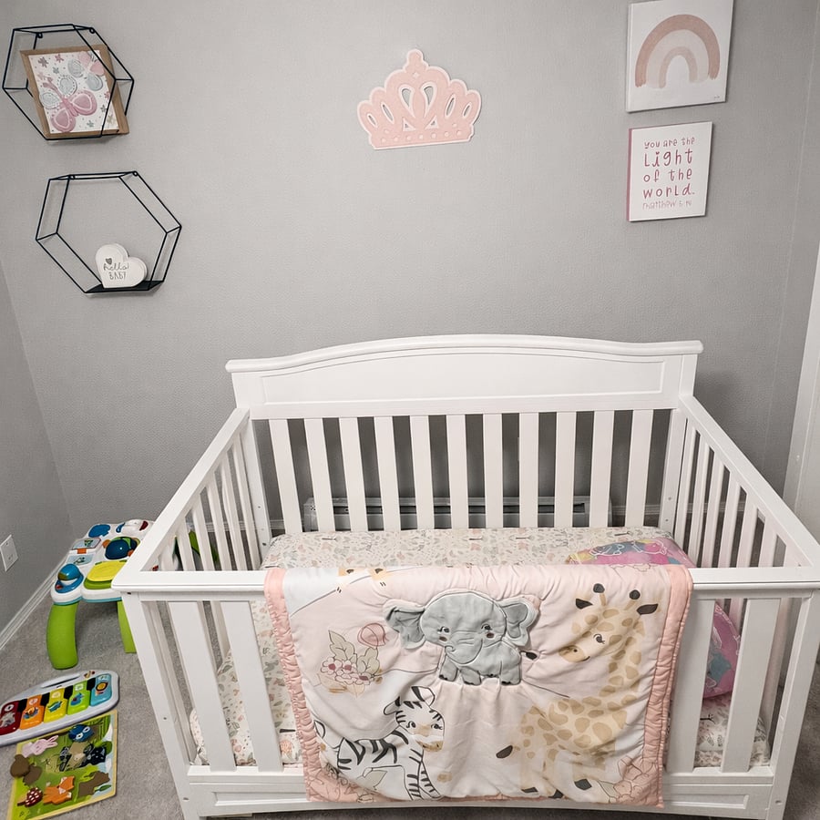 3rd Bedroom (Queen bed available upon request)