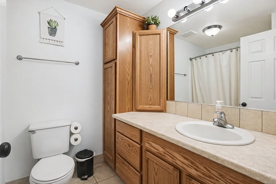Guest Restroom(Full) 