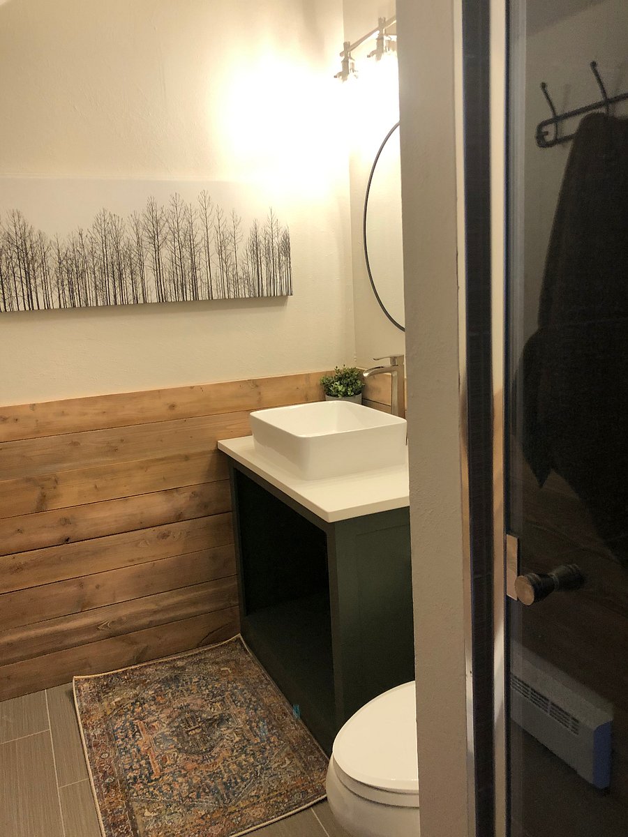 Upstairs bathroom with shower.