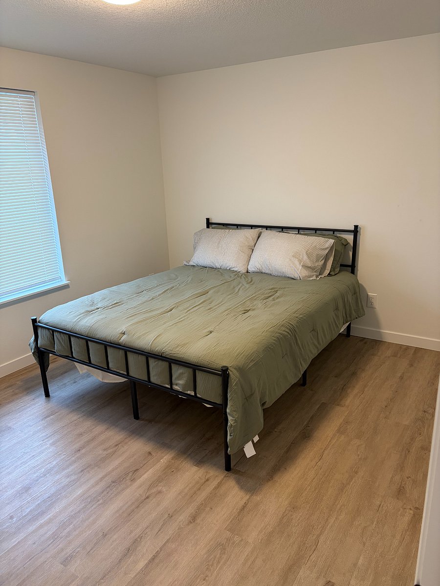 Queen Bed
