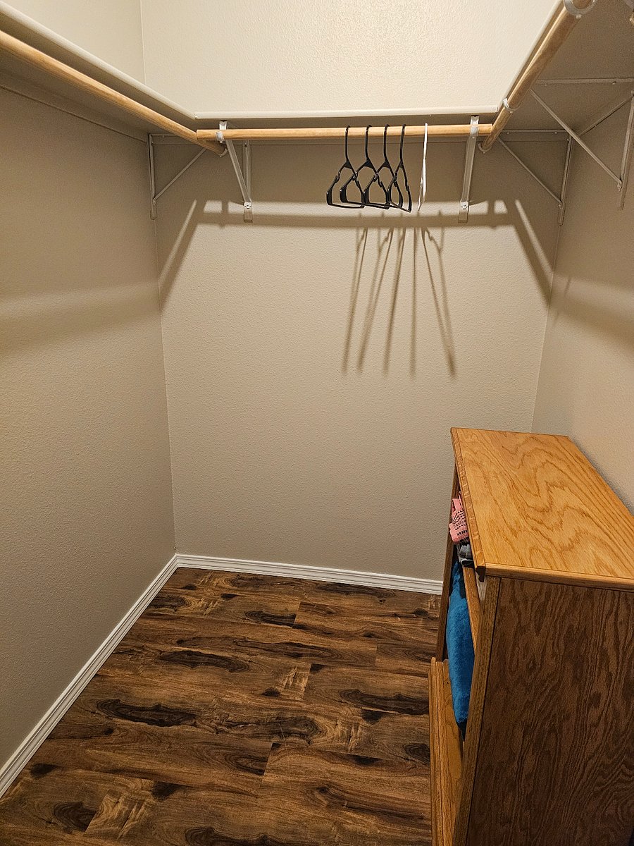 Walk in closet