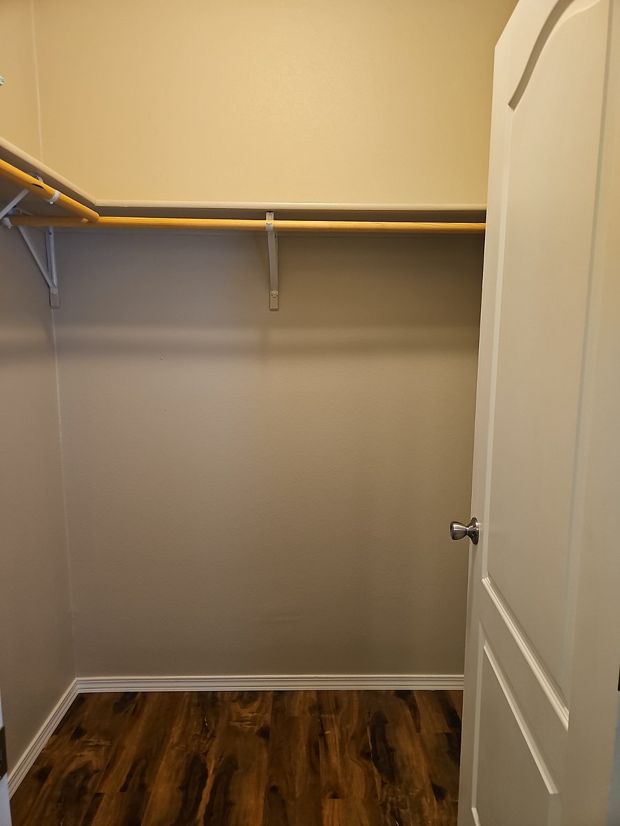 Walk in closet