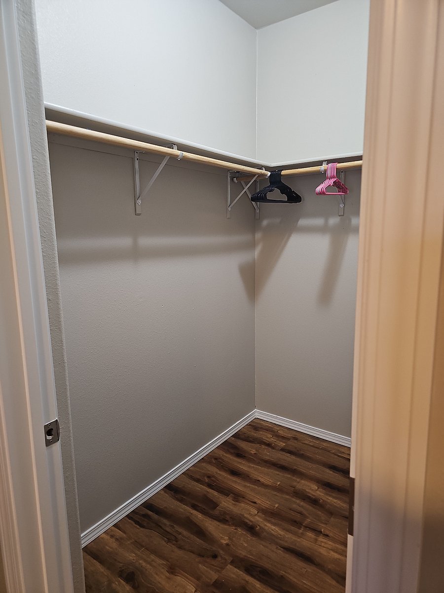 Walk in closet