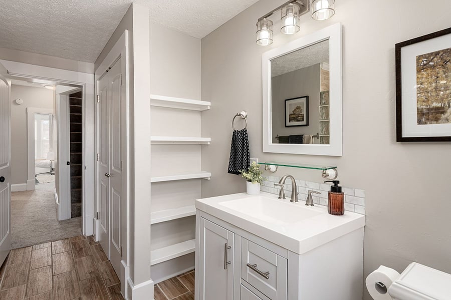 Full bathroom