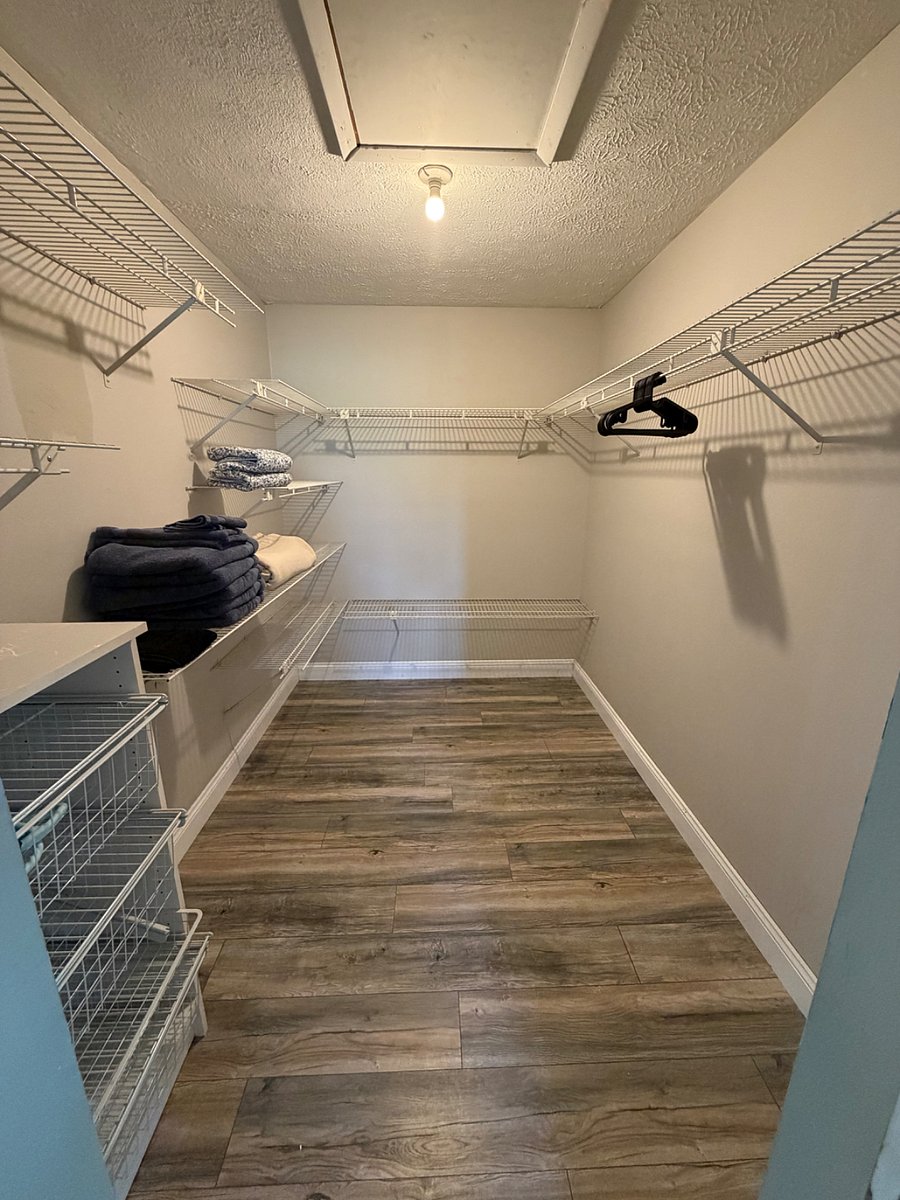Primary walk in closet
