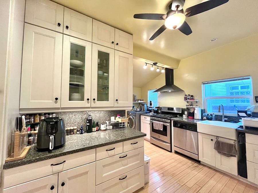 Kitchen with lots of counter space