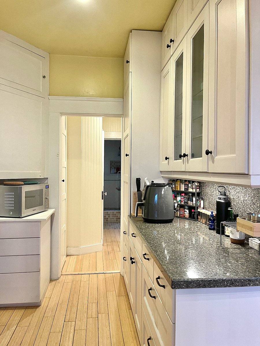 Kitchen with lots of counter space