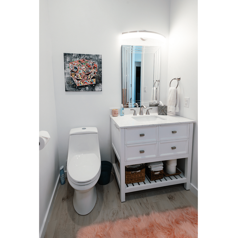 Jack & Jill Style Bathroom -
between second & third bedroom