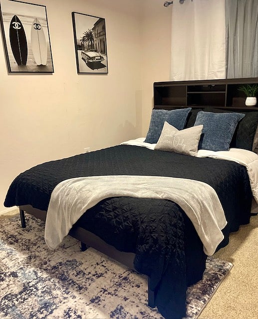 Stay in the Cozy Grey Room, a stylish and comfortable retreat featuring a smart TV, study desk, remote-controlled ceiling fan, and blackout curtains for the perfect nights sleep. Plus, enjoy the convenience of a private hallway restroom just steps away.