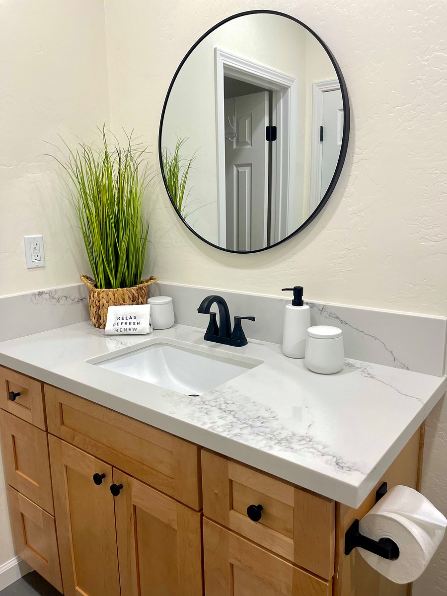 Green Haven Suites bathroom
Plenty of storage and space