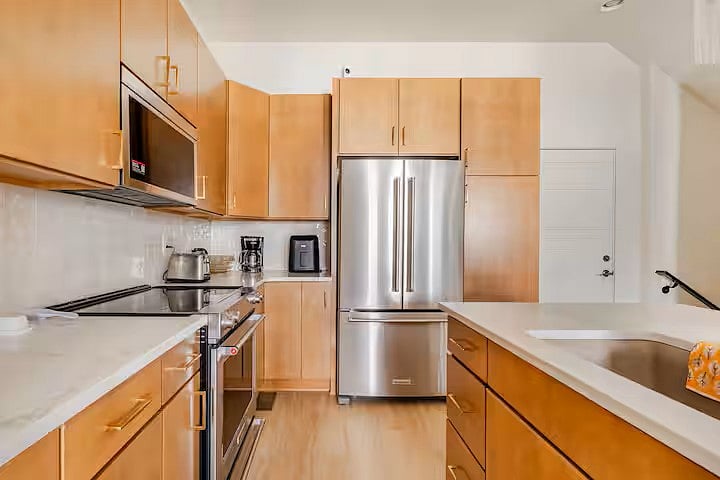 1st Floor - Luxury Finishes Kitchen