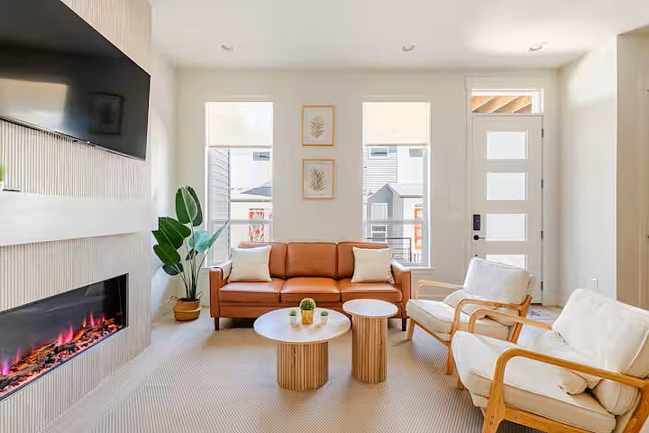 1st Floor - Living Room