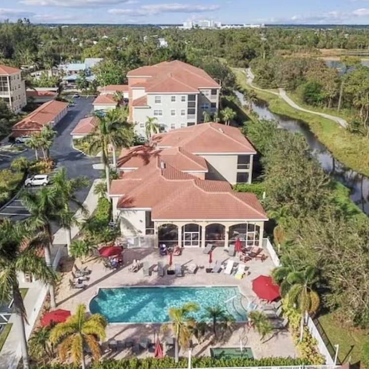 Walk to clubhouse with pool, spa, and fitness center