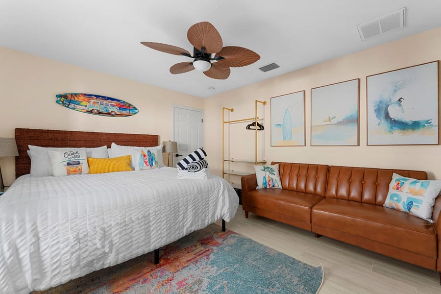 Surf Room- King Bed, Queen Futon.