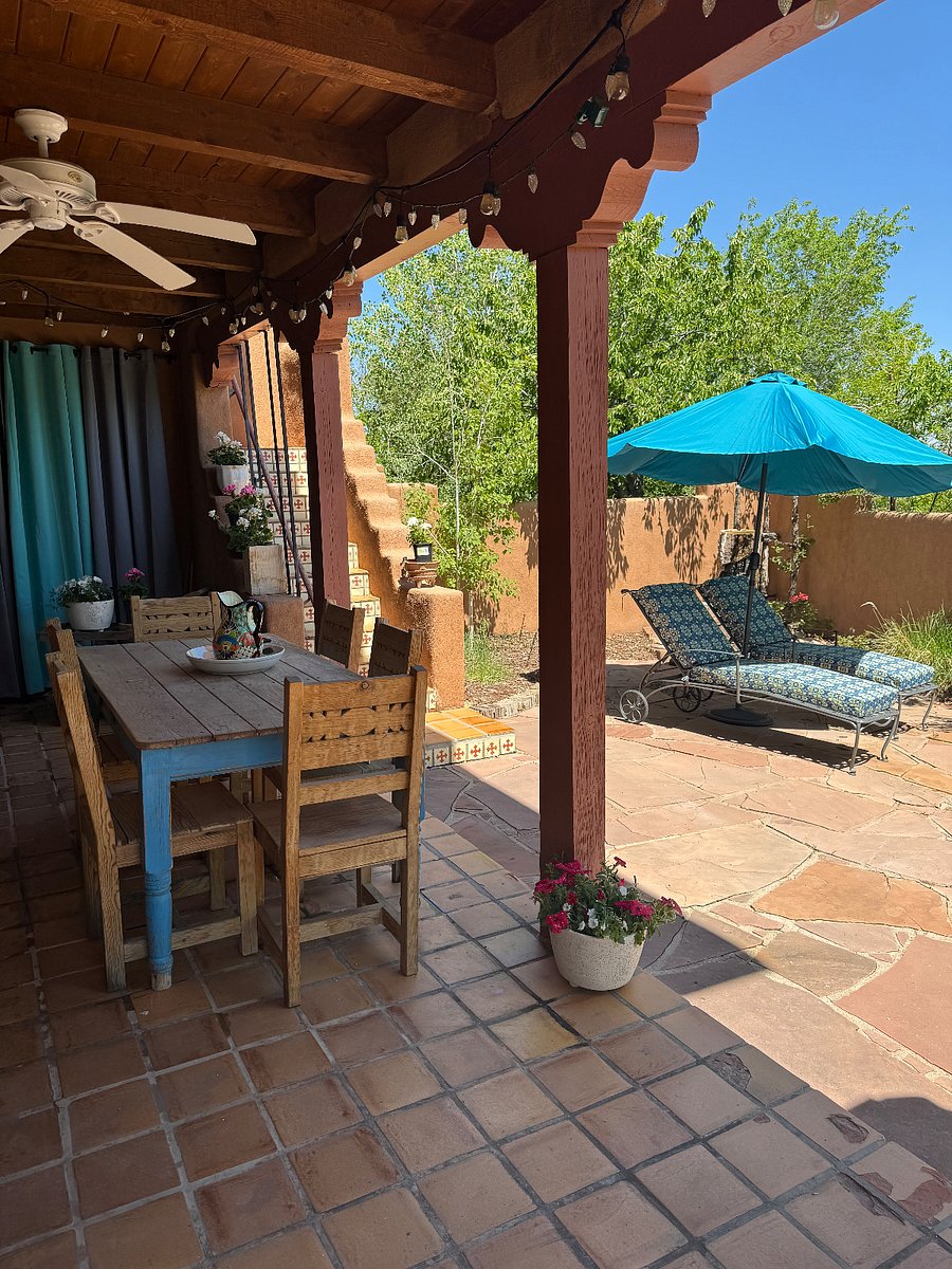 Private outdoor yard