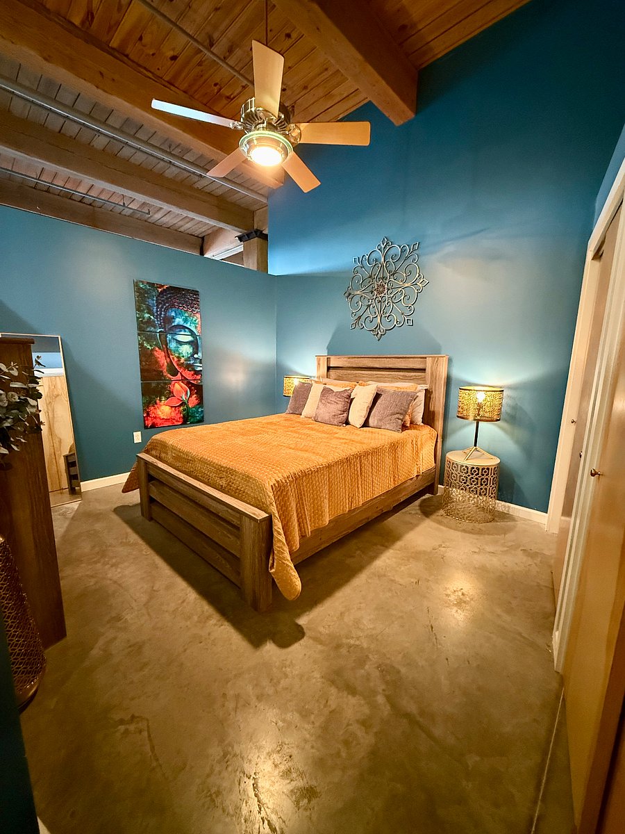 Second bedroom