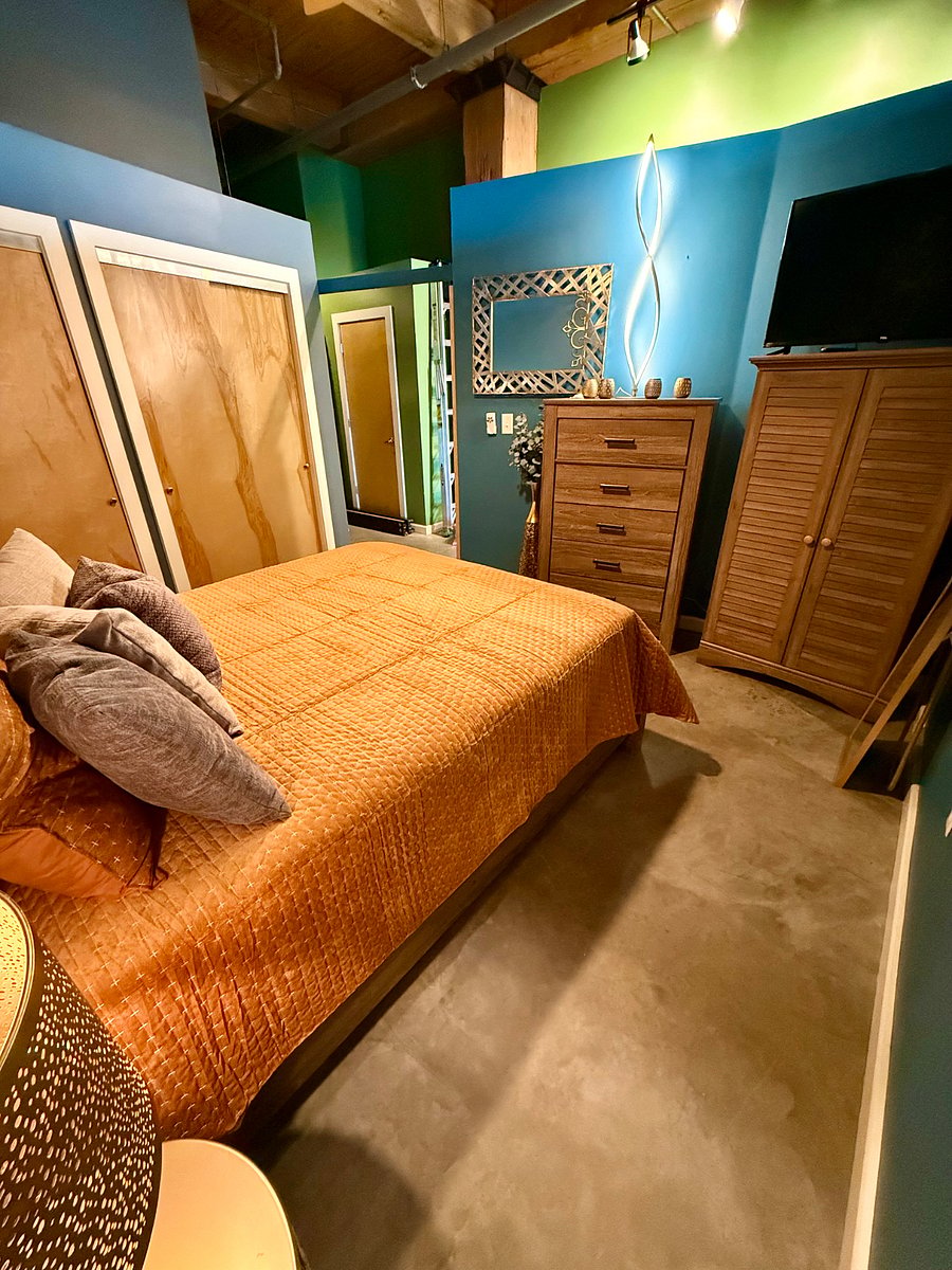 Second bedroom