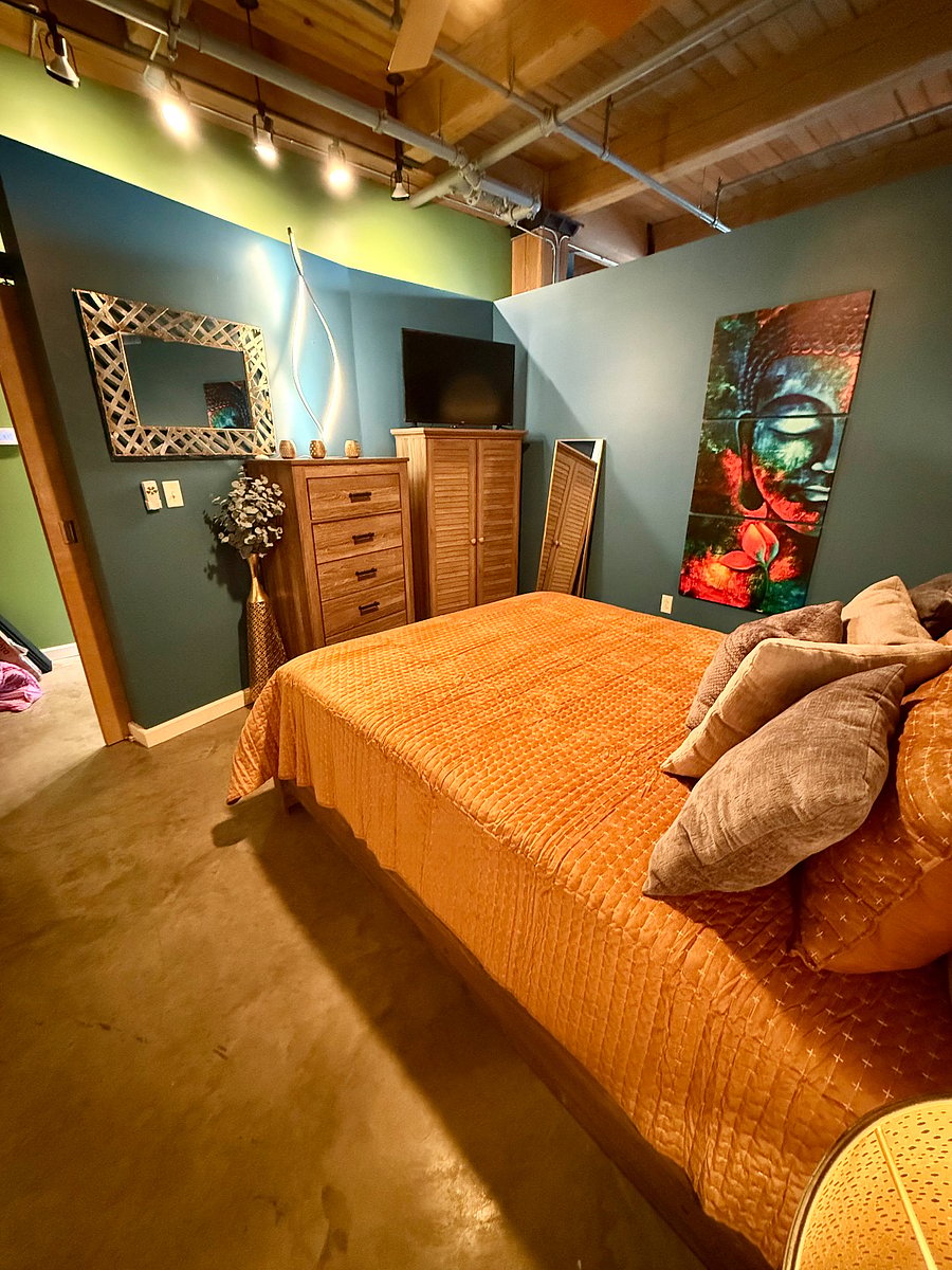 Second bedroom