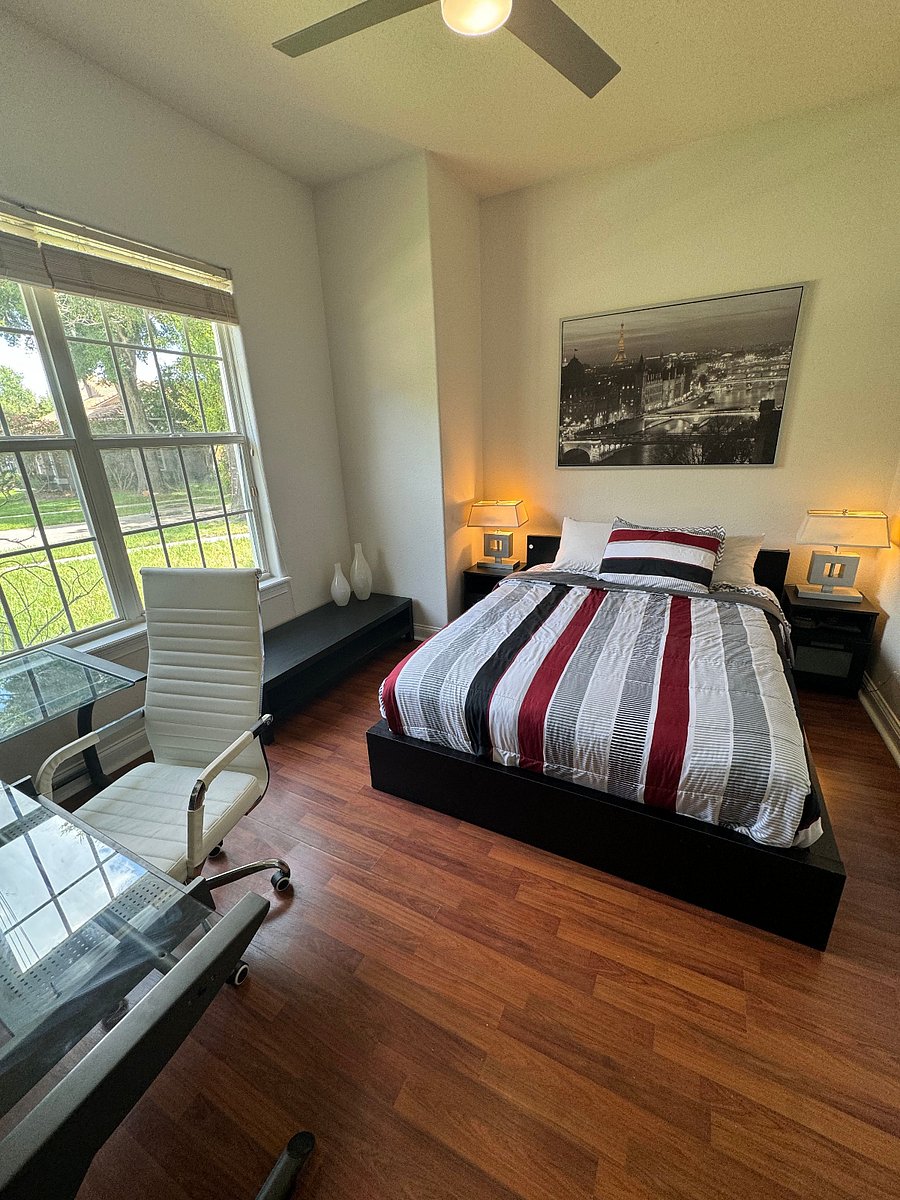 Suite 1 For rent