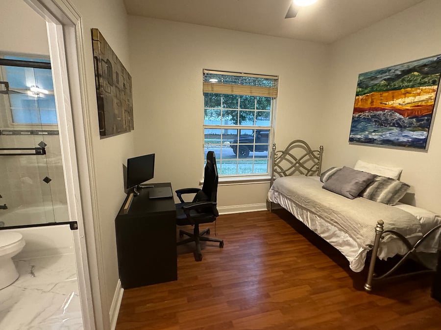 Suite 3 for rent