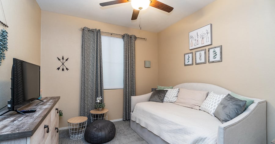 Trundle bed in bedroom 3