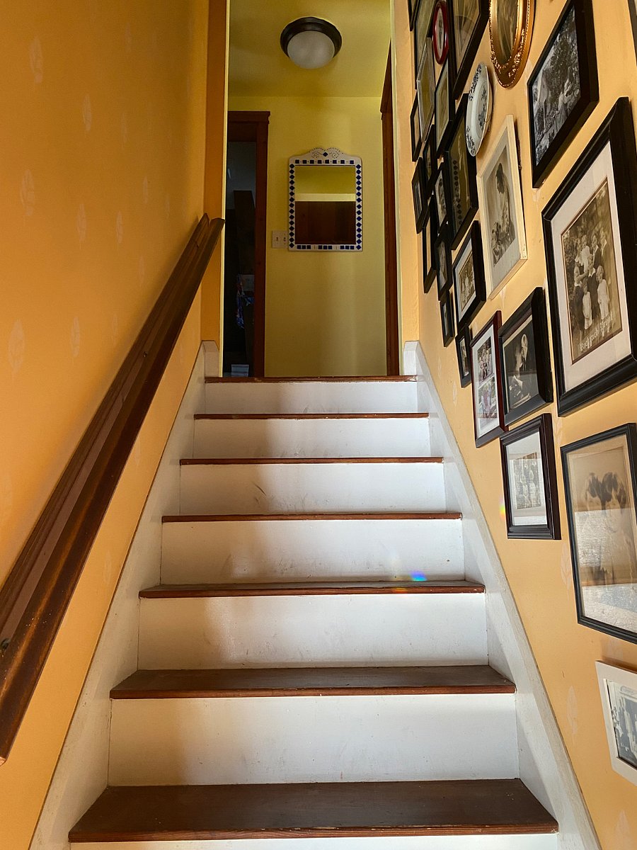 Stairs leading to second floor/tenant space