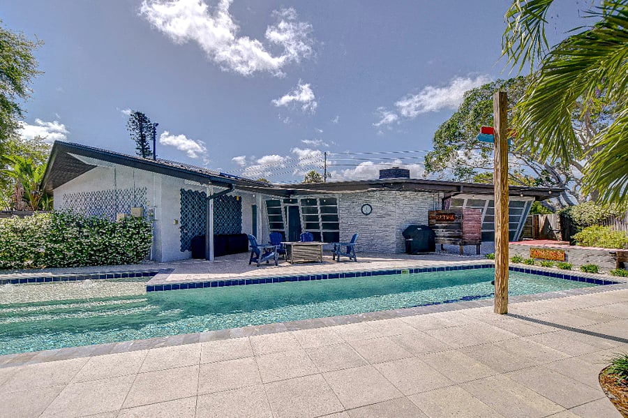 Pool w/ Back Patio