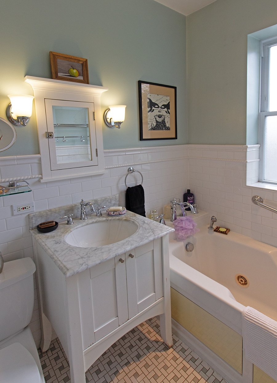 Bath with deep jetted tub.