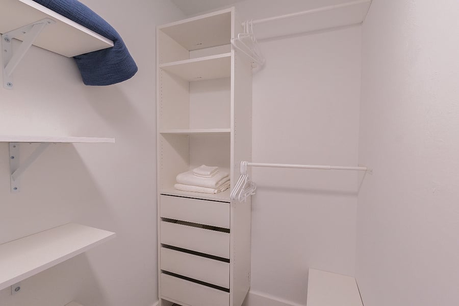Master Closet B