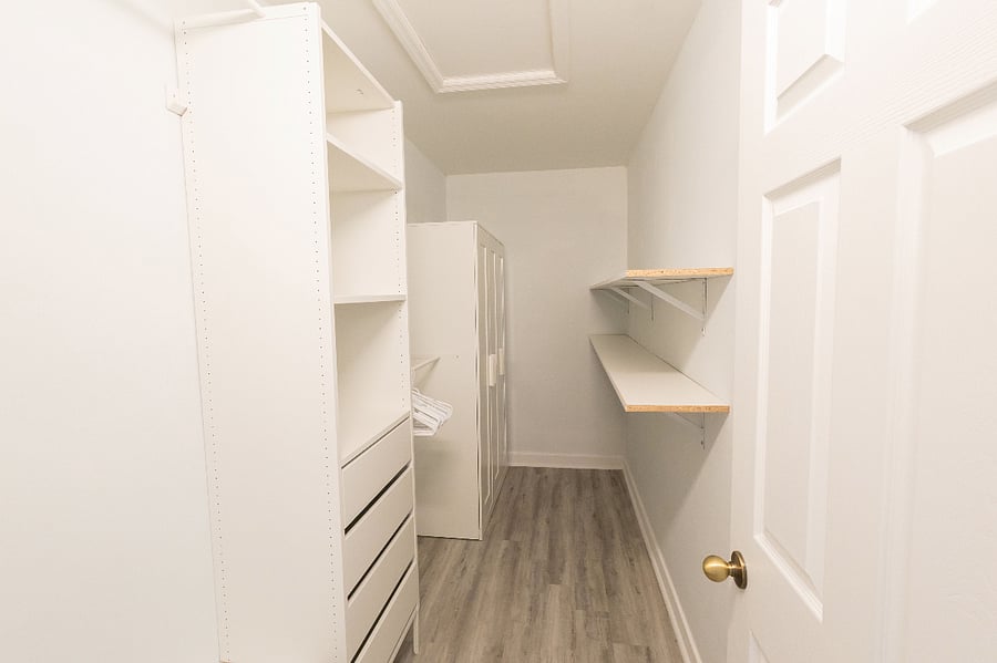 Master Closet Room A