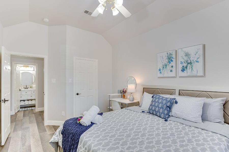 Guest bedroom 2
