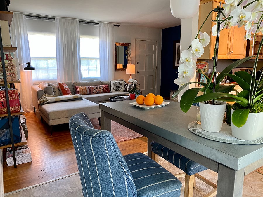 Dining table to Living room