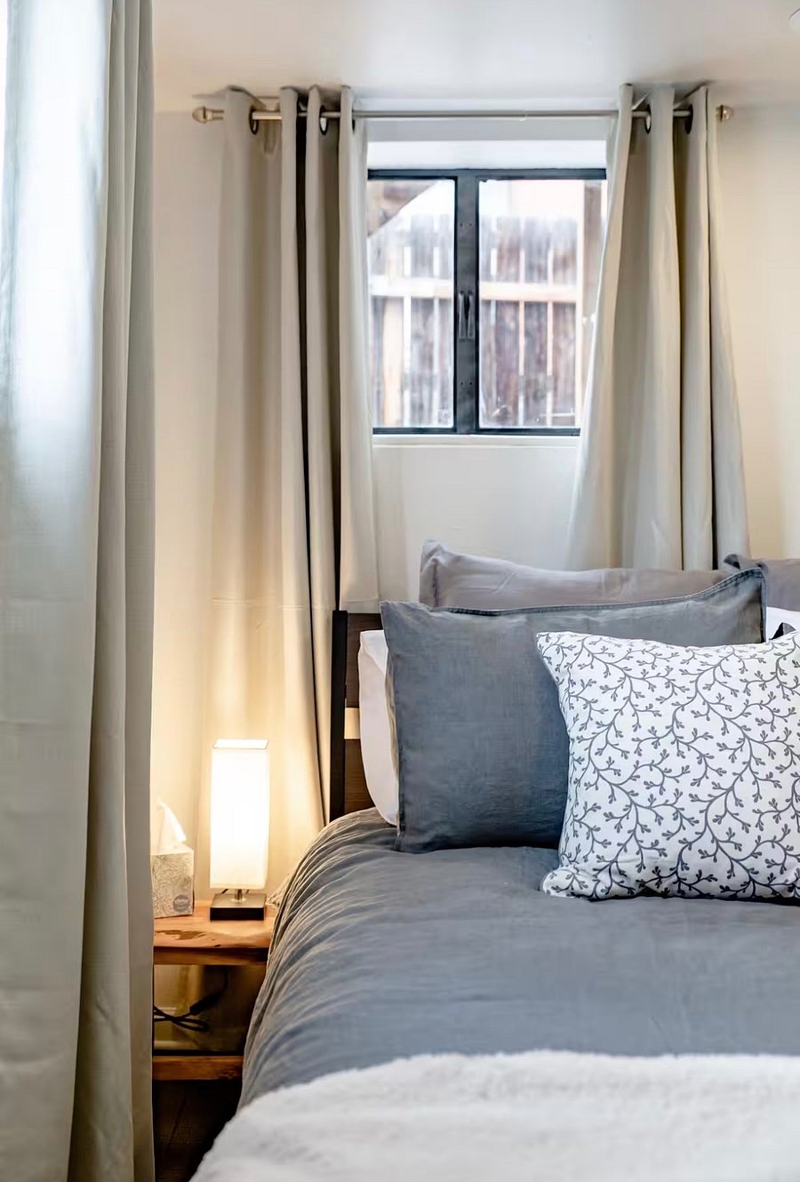 Bedroom: Queen bed