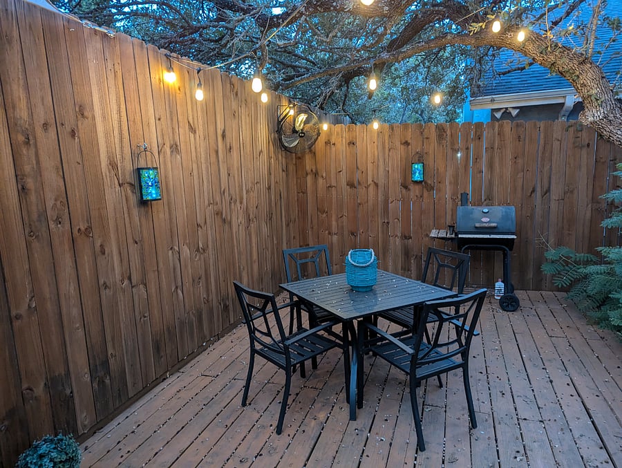 A charcoal grill is available for you to do outdoor grilling. A Lowe's grocery store is 5 minutes away. The back deck also features a table and chairs so you can dine outside.