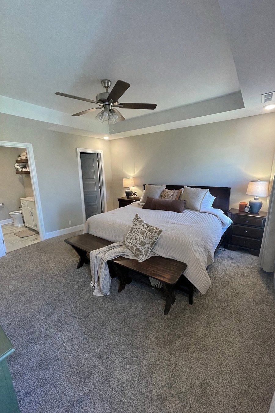 Master bedroom, ensuite bathroom and walk in closet