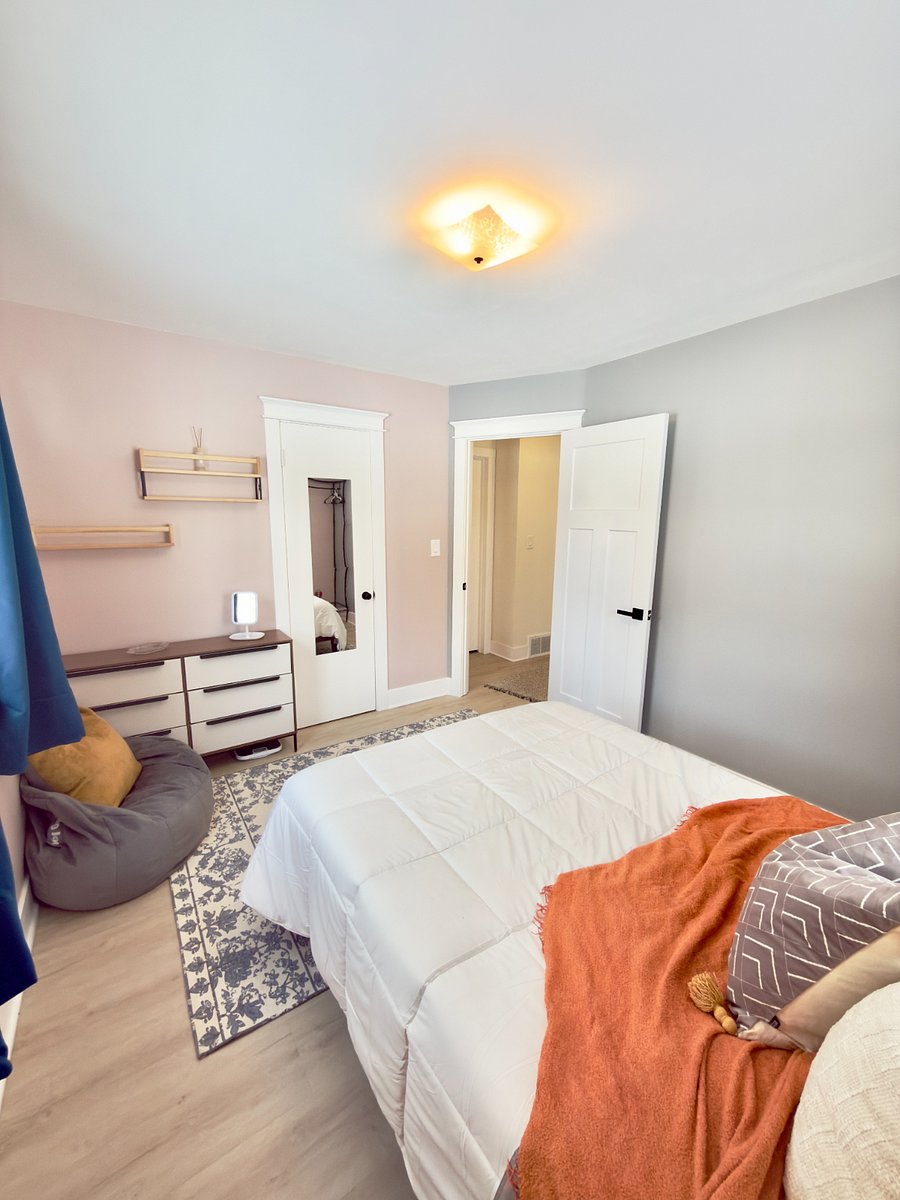 2nd bedroom full size bed with mattress topper for comfort. Has abundance of closet/drawers on main level with closet space.